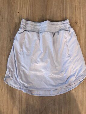 LULULEMON Hotty Hot High-rise Skirt size 4 lilac